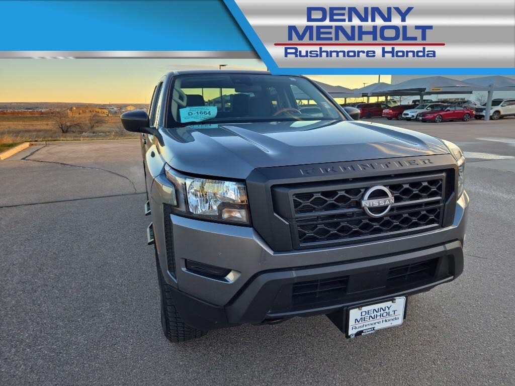 2022 Nissan Frontier S Crew Cab 4WD