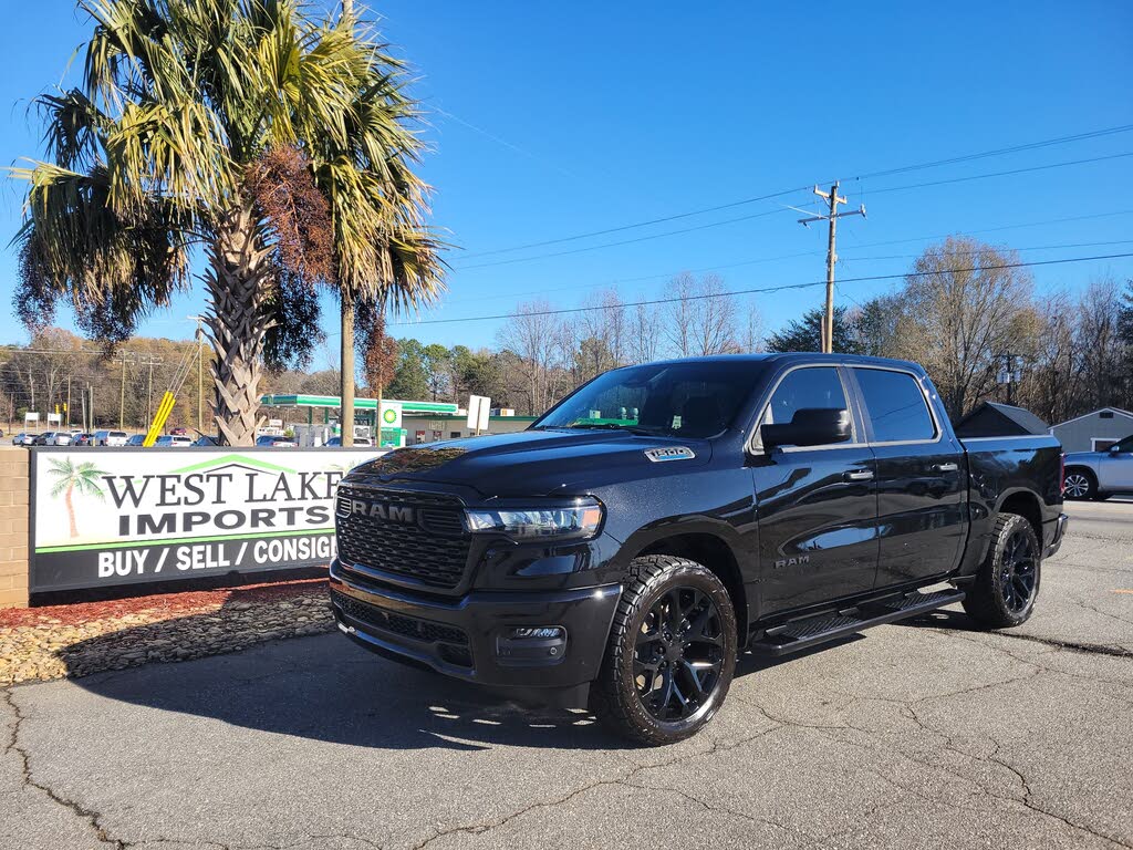 2025 RAM 1500 Tradesman Crew Cab 4WD
