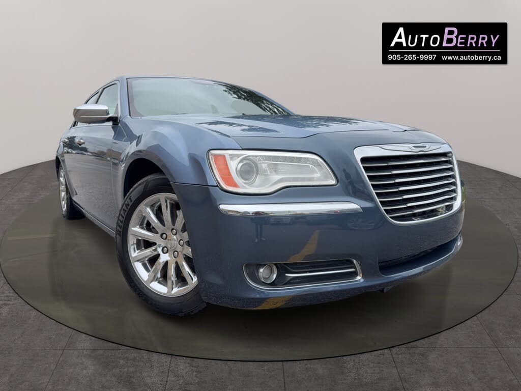 2011 Chrysler 300 Limited RWD