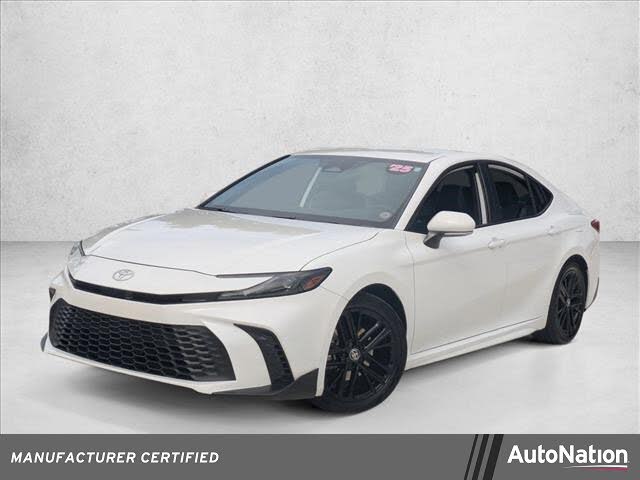 2025 Toyota Camry SE FWD