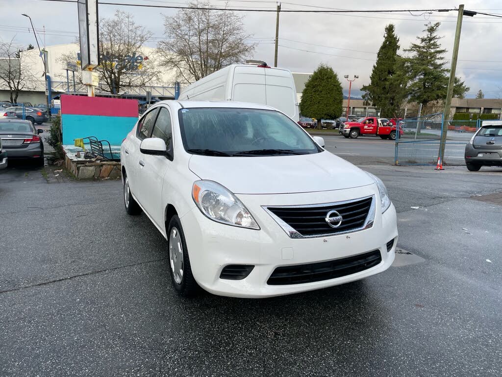2012 Nissan Versa 1.6 SV