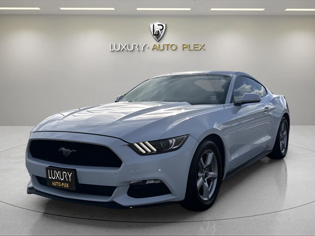2017 Ford Mustang V6 Coupe RWD