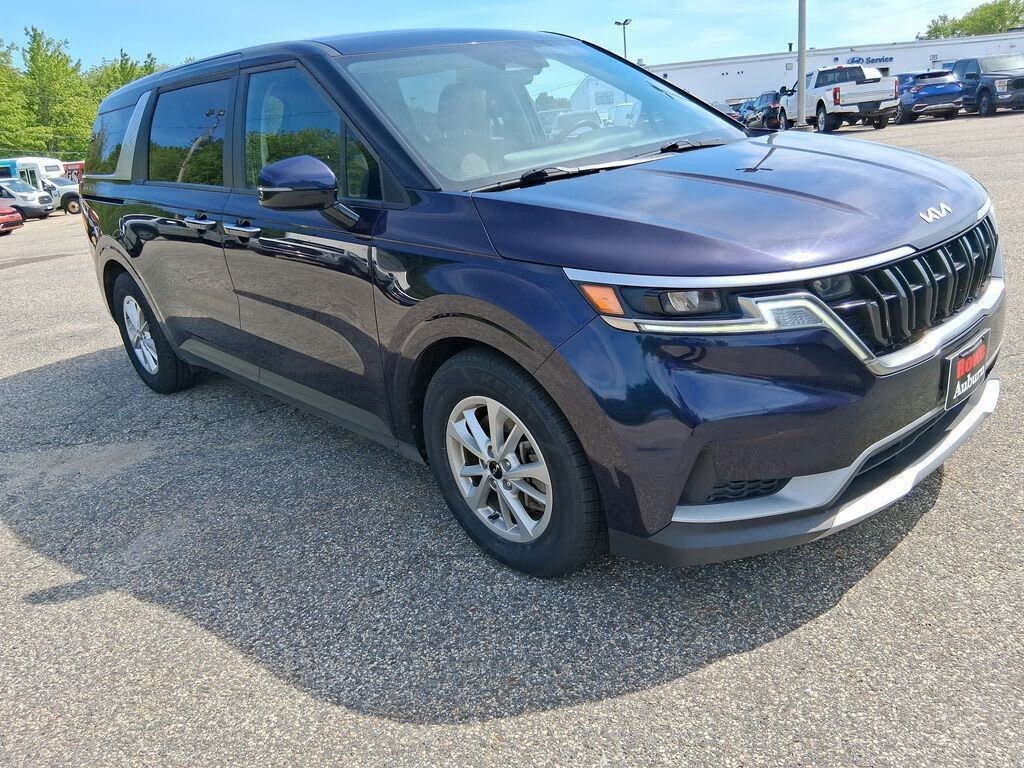 2023 Kia Carnival LX FWD