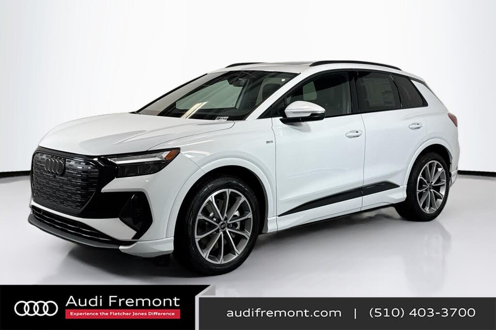 2026 Audi Q4 e-tron quattro Premium 55