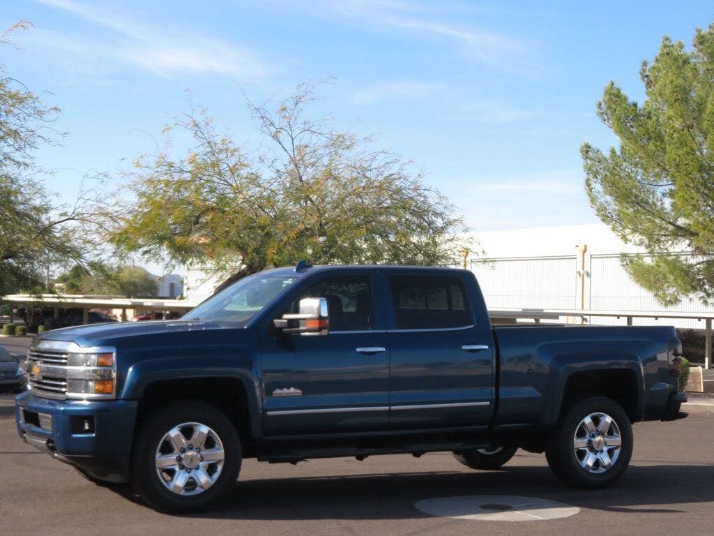 2016 Chevrolet Silverado 2500HD High Country Crew Cab 4WD