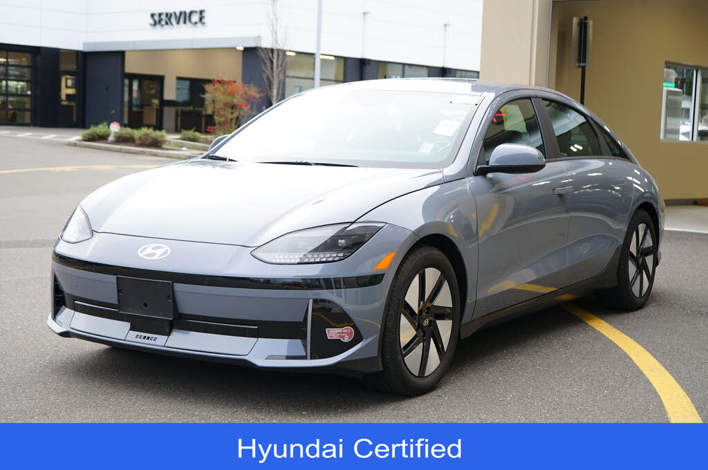 2025 Hyundai Ioniq 6 SE RWD