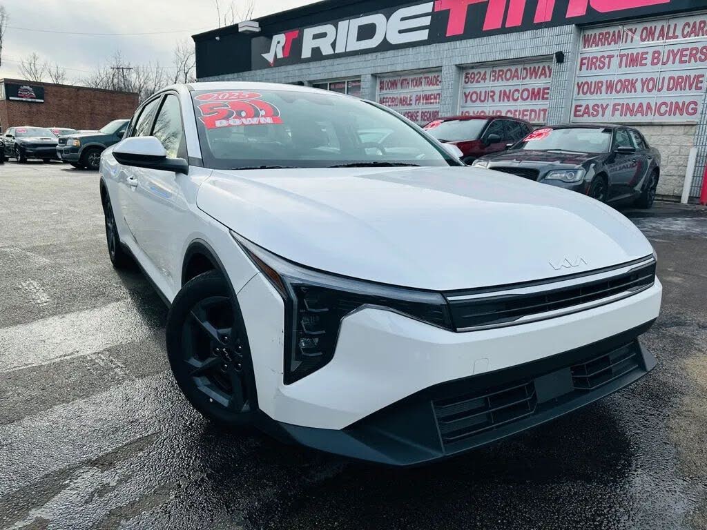 2025 Kia K4 LXS FWD