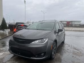 Chrysler Pacifica Hybrid Limited FWD
