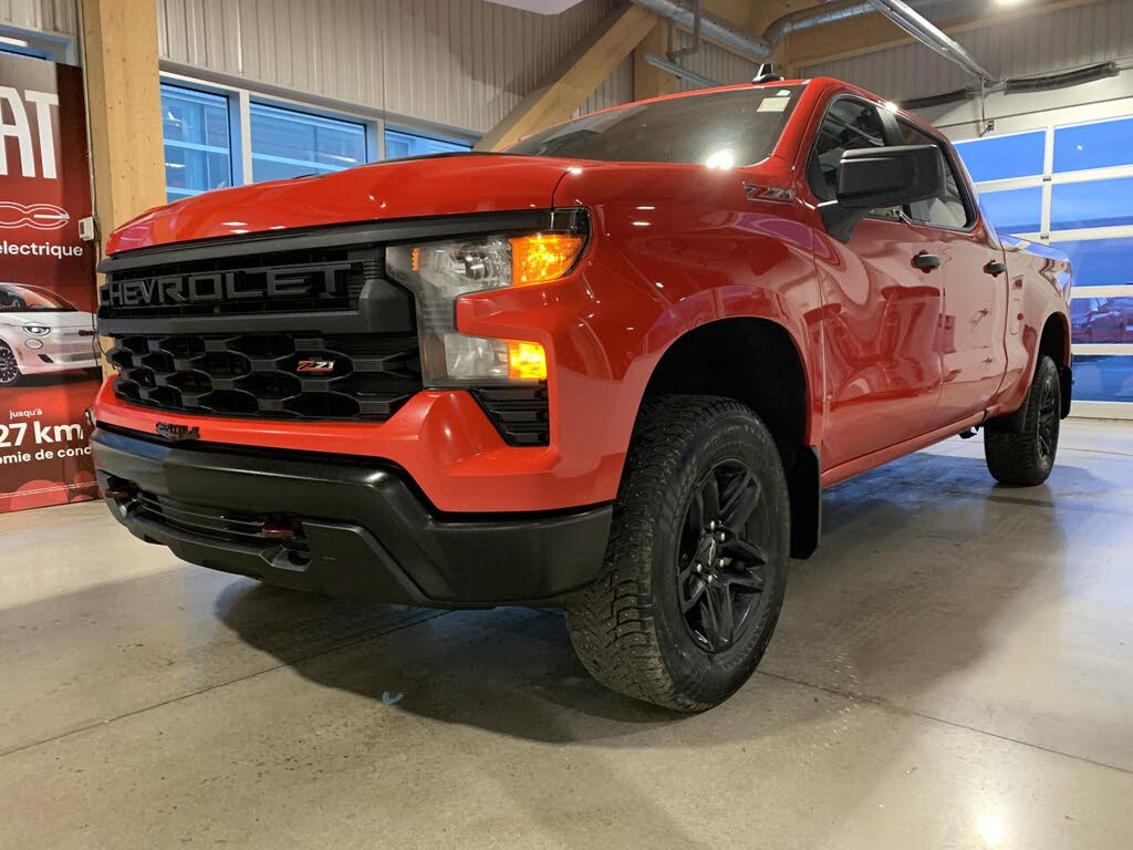 2024 Chevrolet Silverado 1500 Custom Trail Boss Crew Cab 4WD