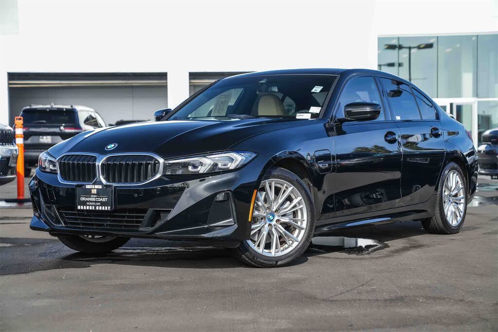 2023 BMW 3 Series 330e Hybrid Plug-in RWD