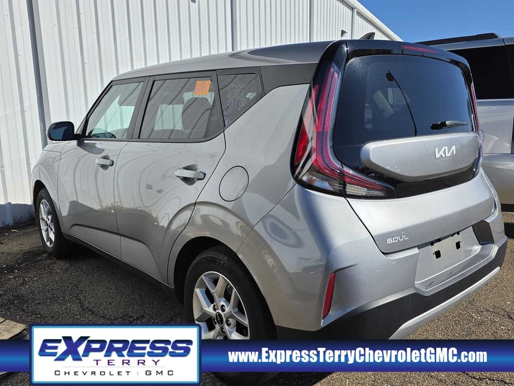 2024 Kia Soul LX FWD