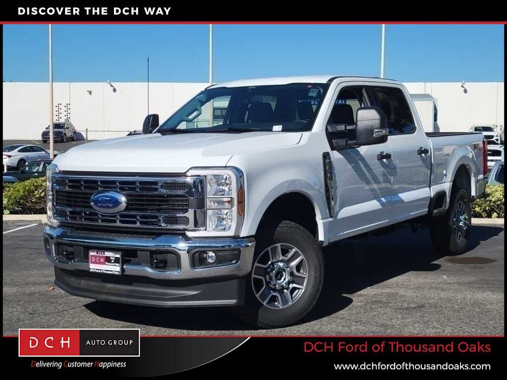 2025 Ford F-250 Super Duty XLT Crew Cab 4WD