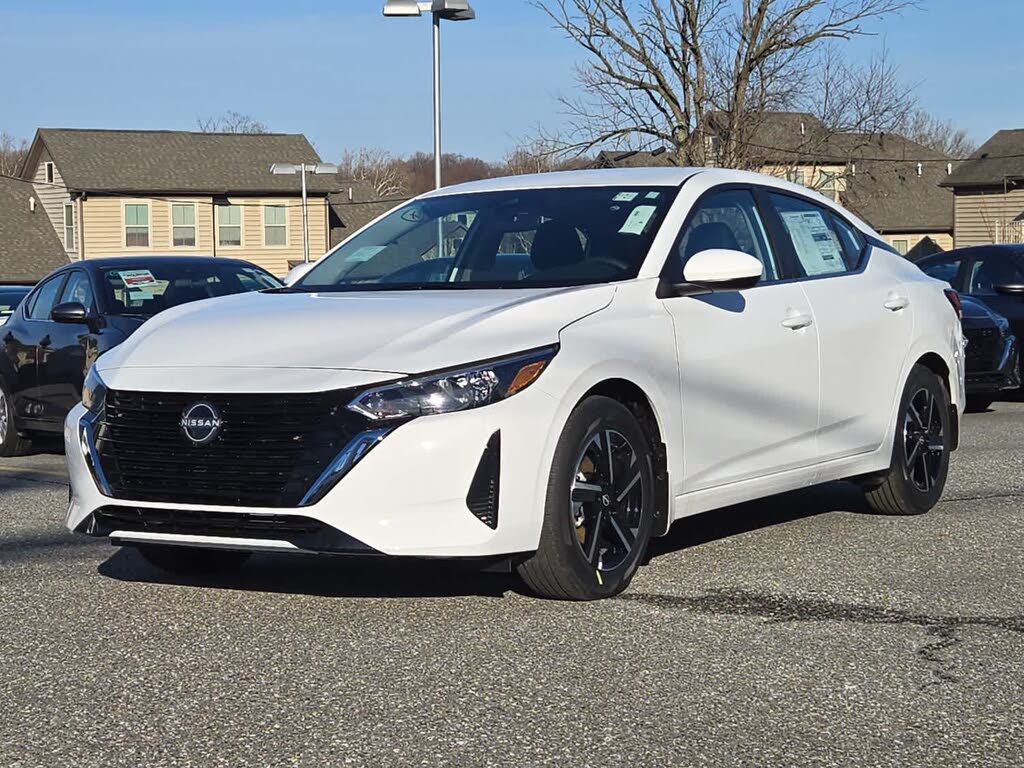 2025 Nissan Sentra SV FWD