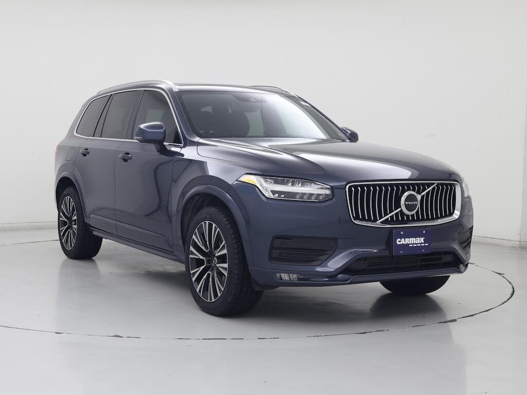 2022 Volvo XC90 T6 Momentum 7-Passenger AWD