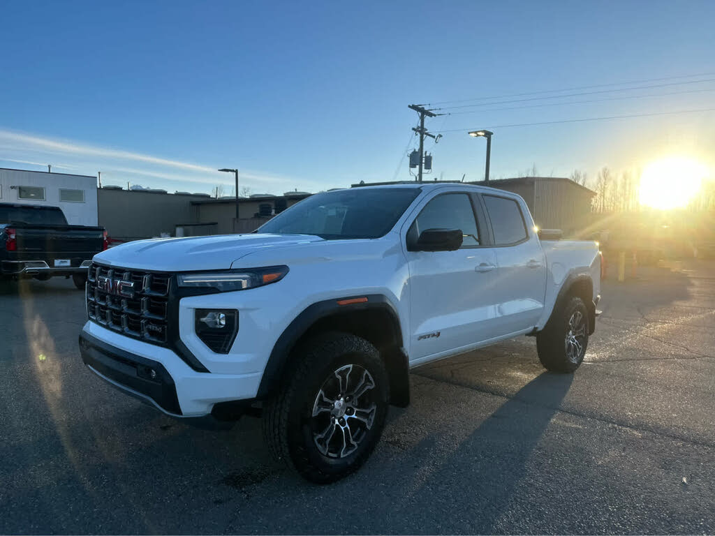 2025 GMC Canyon AT4 Crew Cab 4WD