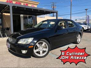 Lexus IS 300 Sedan RWD