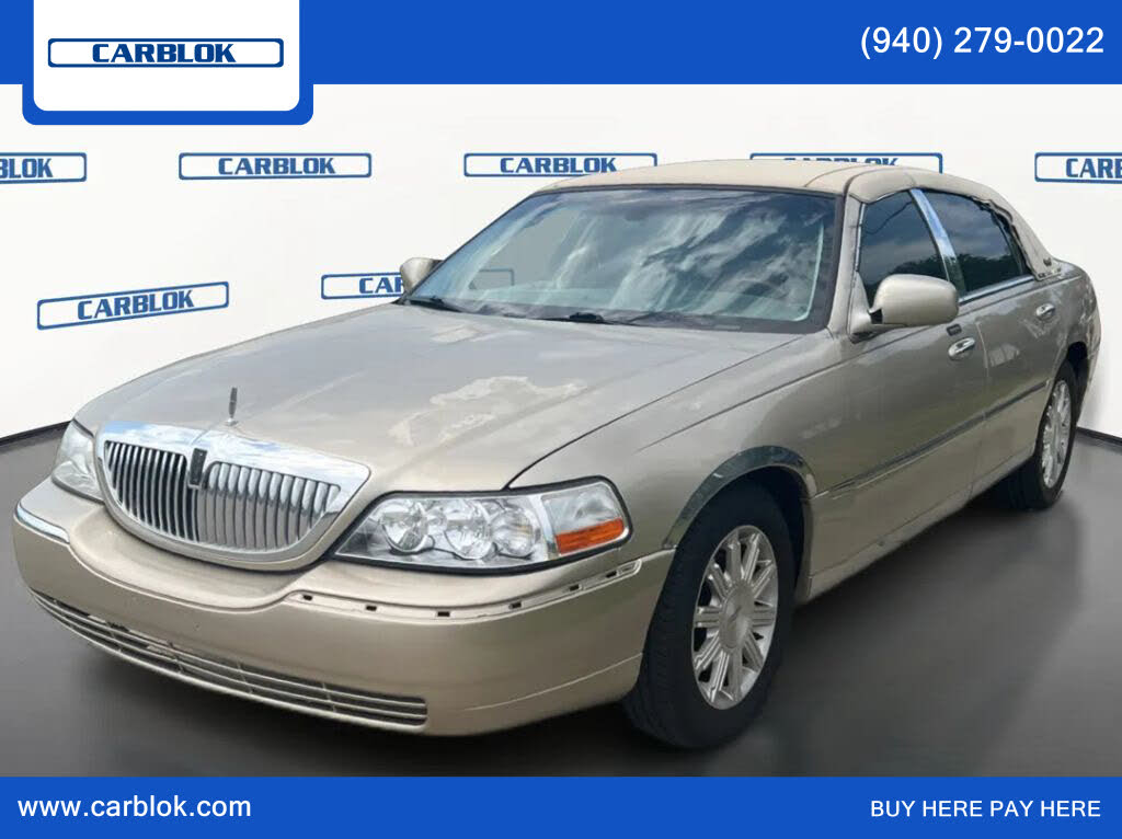 2011 Lincoln Town Car Signature Limited