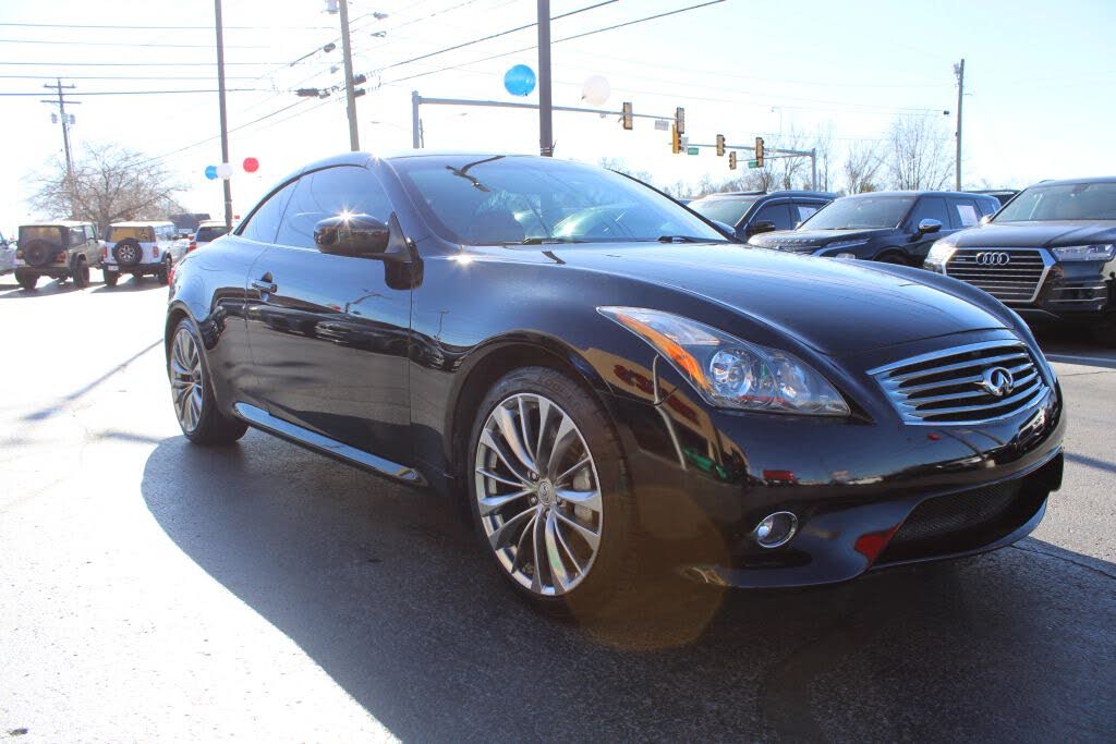 2013 INFINITI G37 Convertible RWD