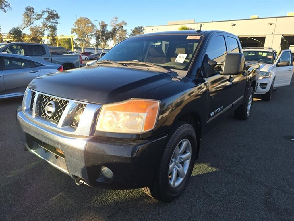 2010 Nissan Titan SE Crew Cab