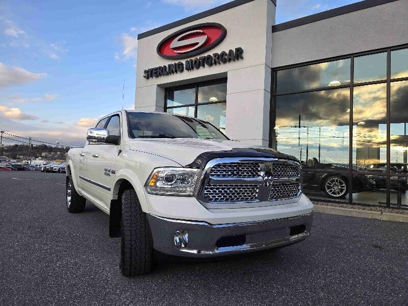 2016 RAM 1500 Laramie Crew Cab 4WD