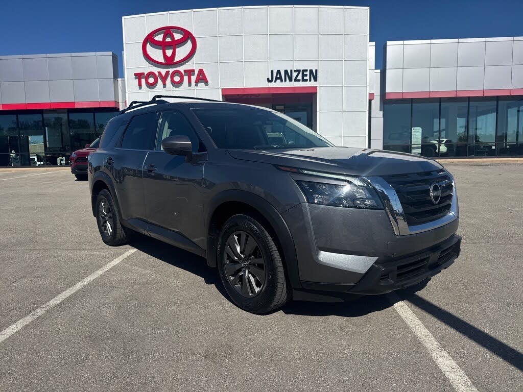 2024 Nissan Pathfinder SV FWD