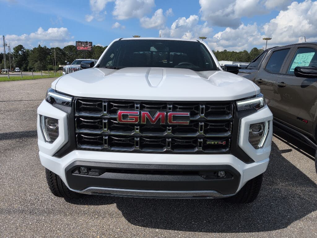 2025 GMC Canyon AT4 Crew Cab 4WD