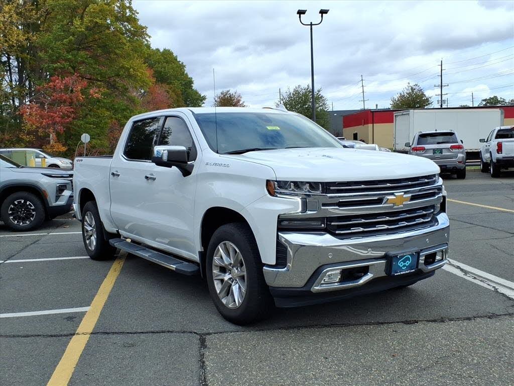2022 Chevrolet Silverado 1500 LTZ Crew Cab 4WD