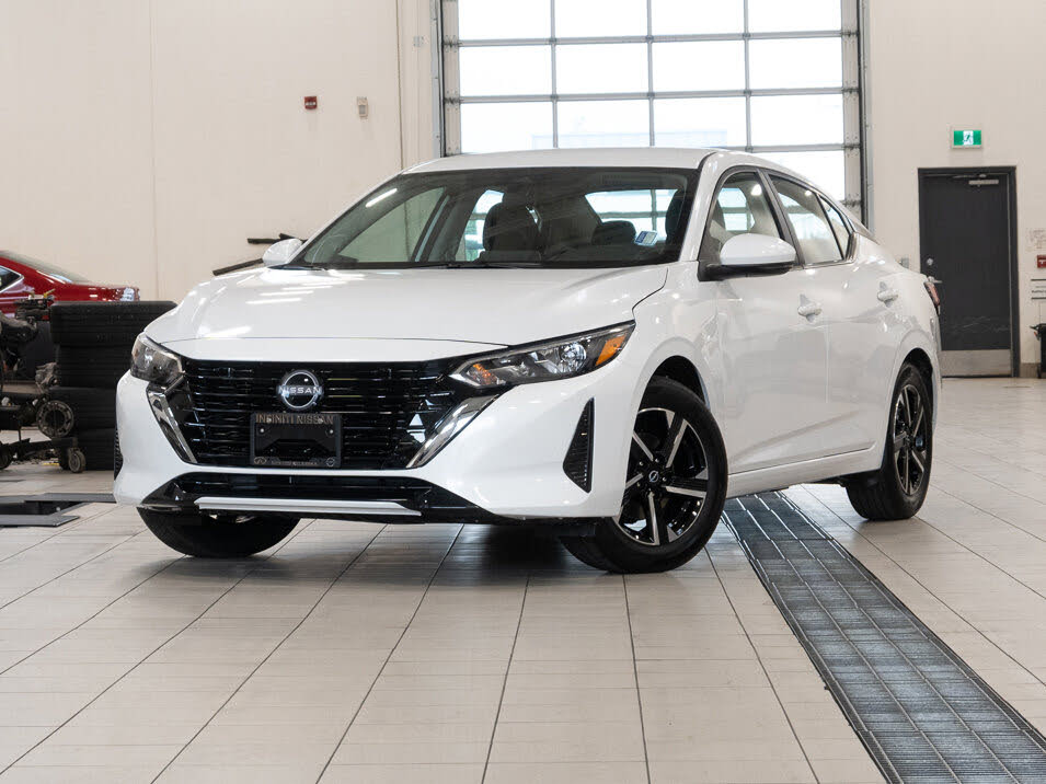 2025 Nissan Sentra SV FWD