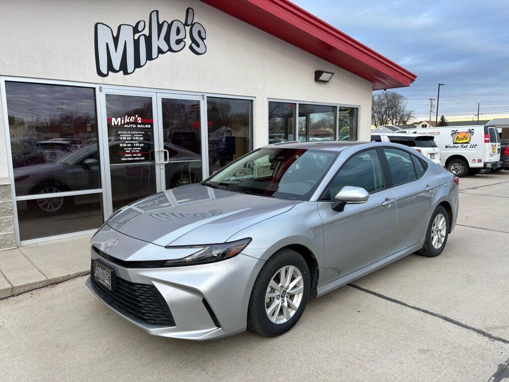 2025 Toyota Camry LE FWD