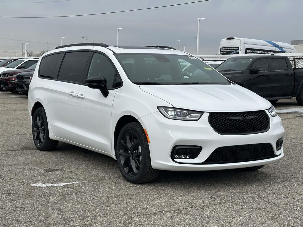 2026 Chrysler Pacifica Limited AWD