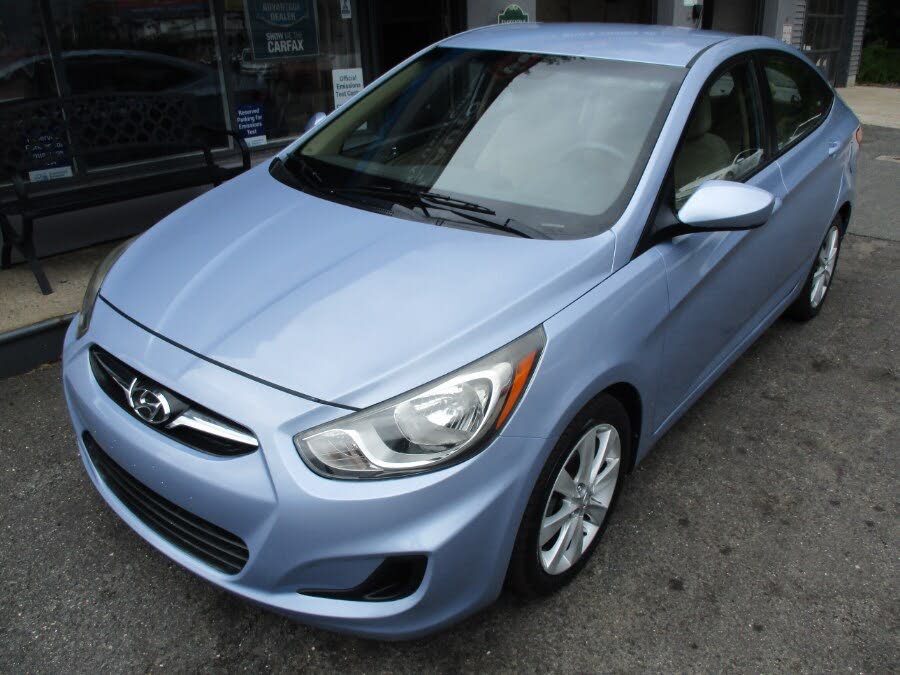 2013 Hyundai Accent GLS Sedan FWD