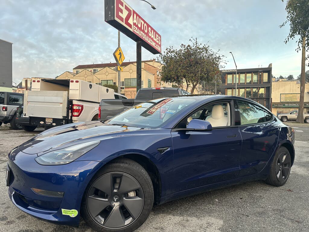 2023 Tesla Model 3 RWD