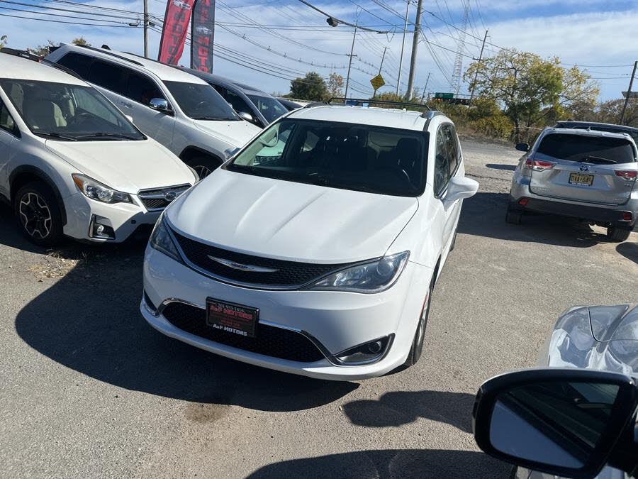 2019 Chrysler Pacifica Touring L Plus FWD