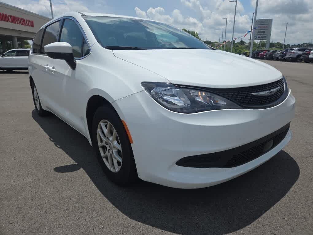 2023 Chrysler Voyager LX FWD