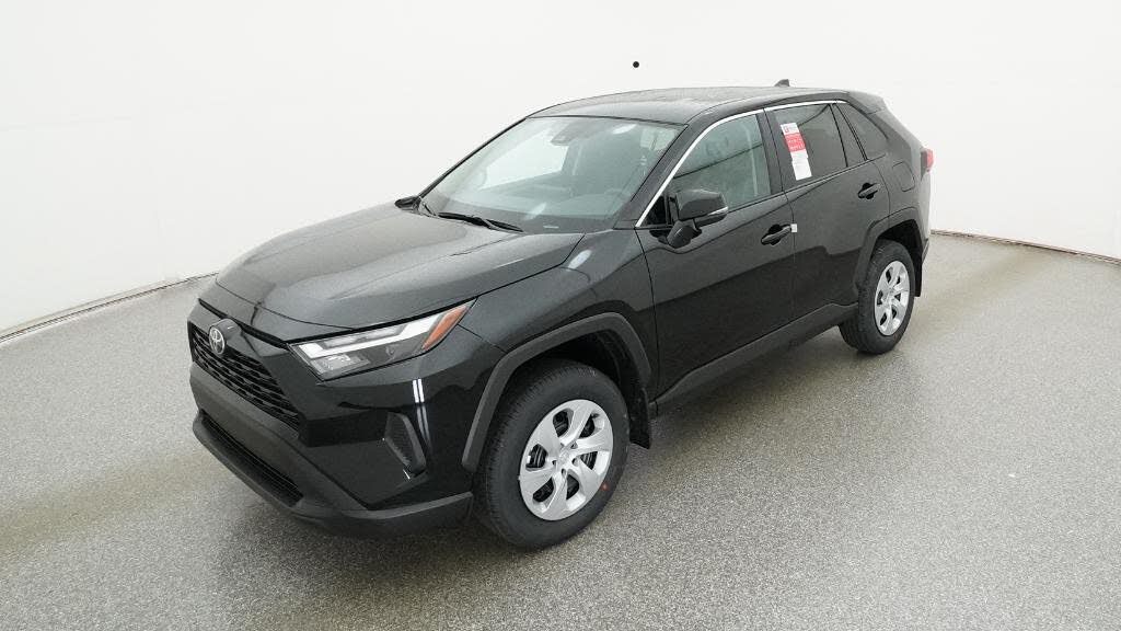2025 Toyota RAV4 LE FWD