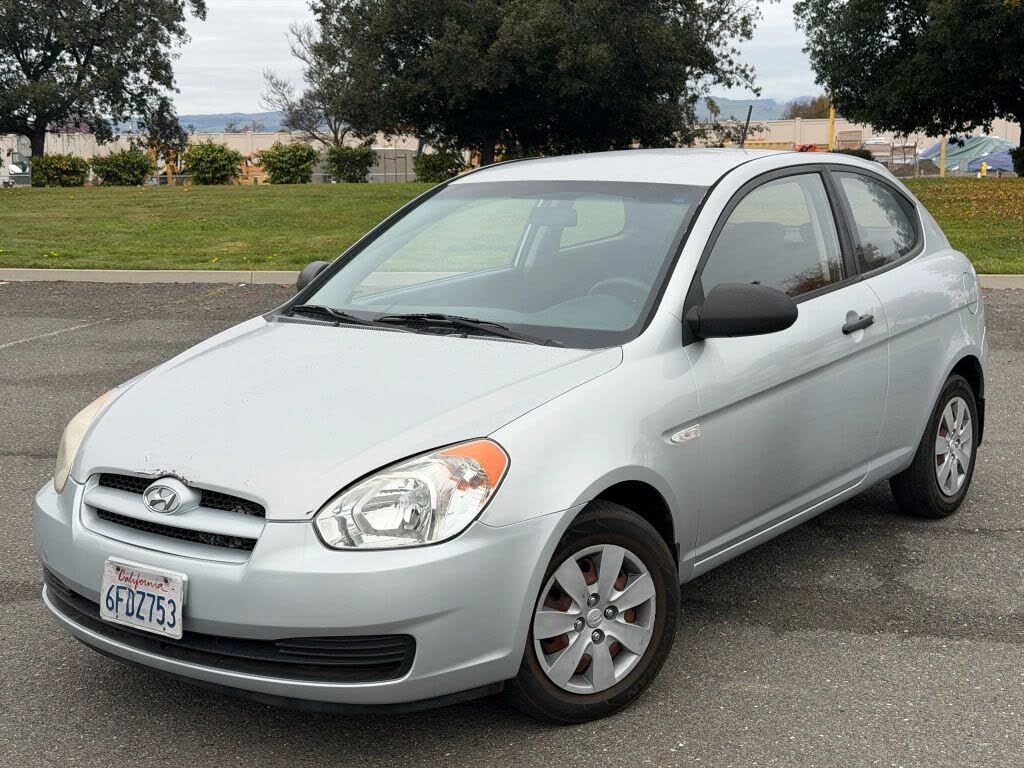 2008 Hyundai Accent GS 2-Door Hatchback FWD