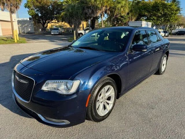 2015 Chrysler 300 Limited RWD