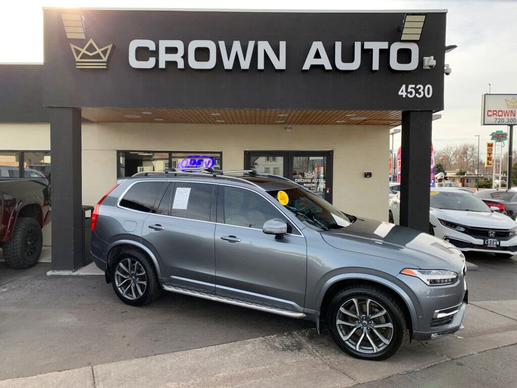 2017 Volvo XC90 T6 Momentum AWD