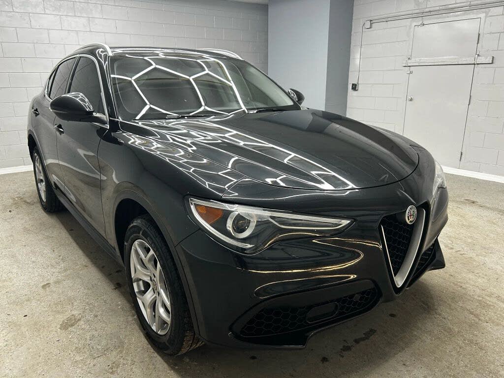 2019 Alfa Romeo Stelvio Sport RWD