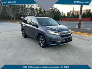 Honda Pilot Touring AWD with Rear Captain's Chairs