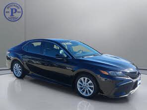 Toyota Camry SE FWD
