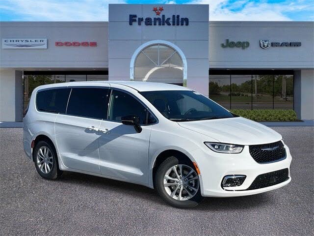 2026 Chrysler Pacifica Select FWD