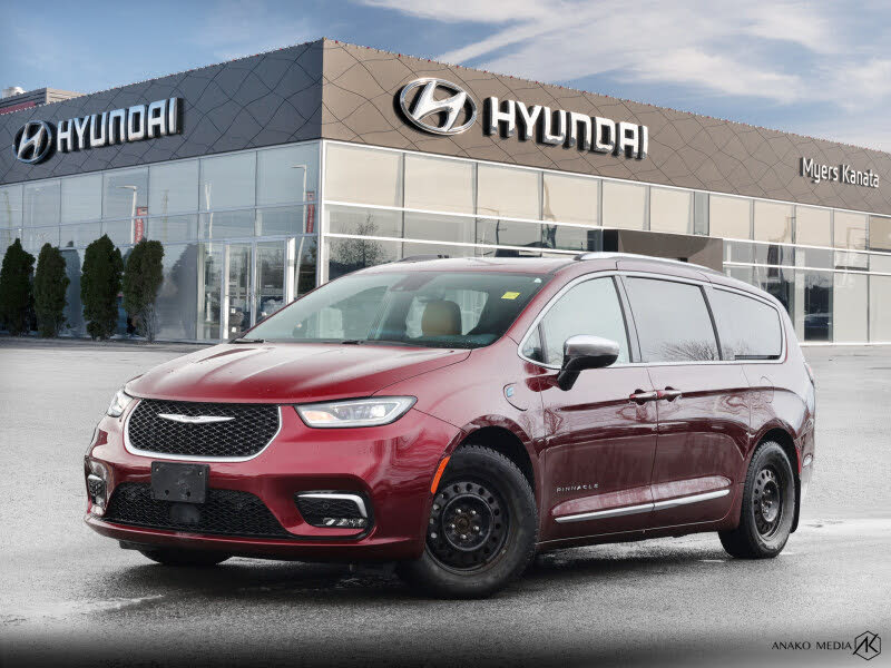 2023 Chrysler Pacifica Hybrid Pinnacle FWD