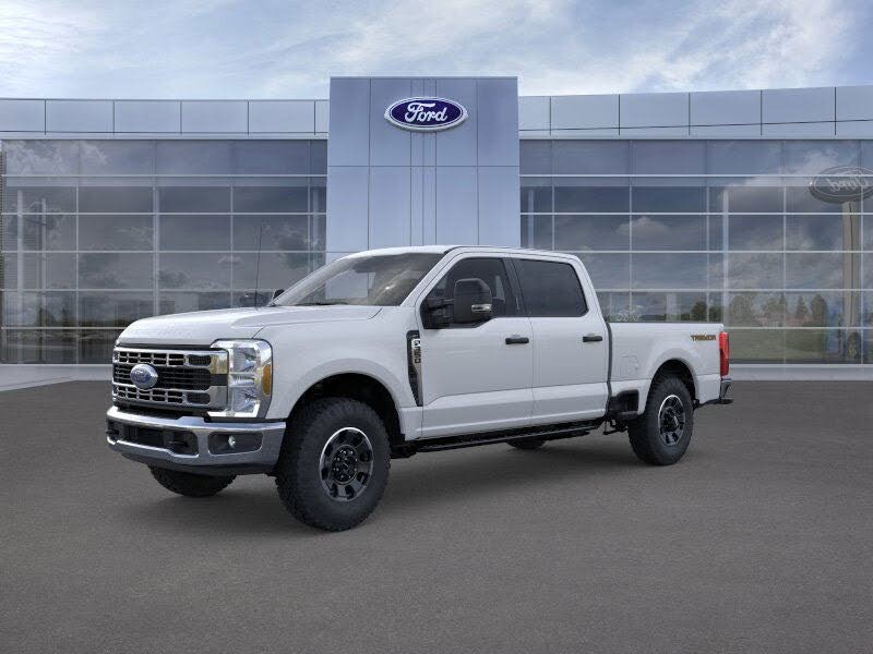 2025 Ford F-350 Super Duty XLT Crew Cab 4WD