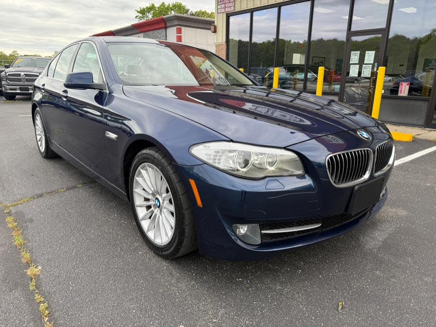 2013 BMW 5 Series 535i Sedan RWD