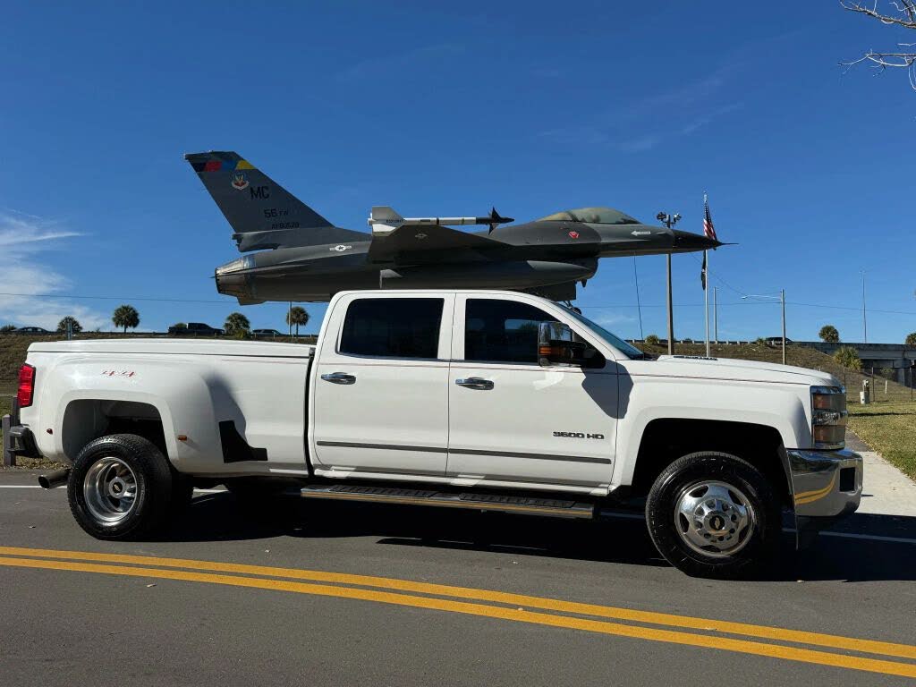 2015 Chevrolet Silverado 3500HD LTZ Crew Cab LB 4WD