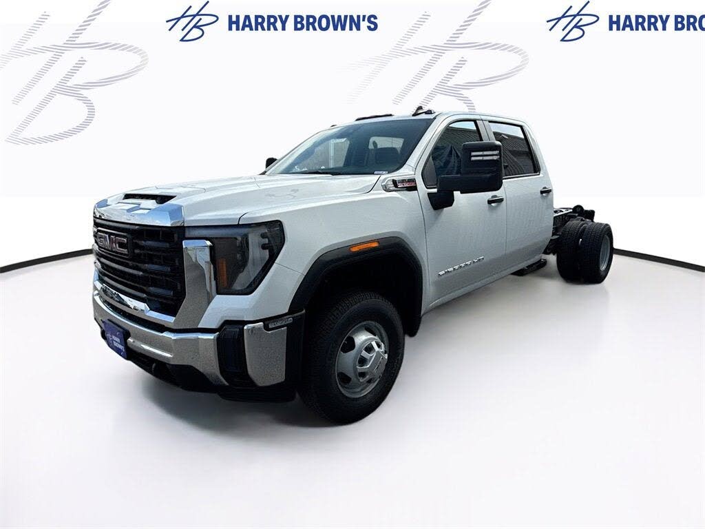 2026 GMC Sierra 3500HD Chassis Pro Crew Cab 4WD