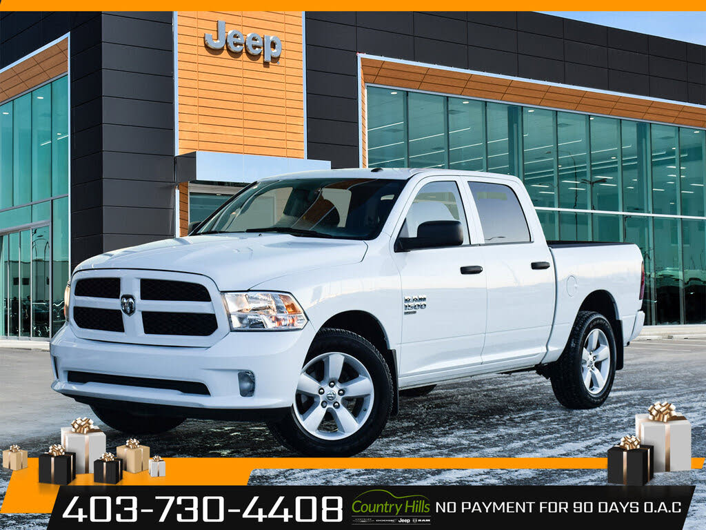 RAM 1500 Classic Express Crew Cab 4WD 2023