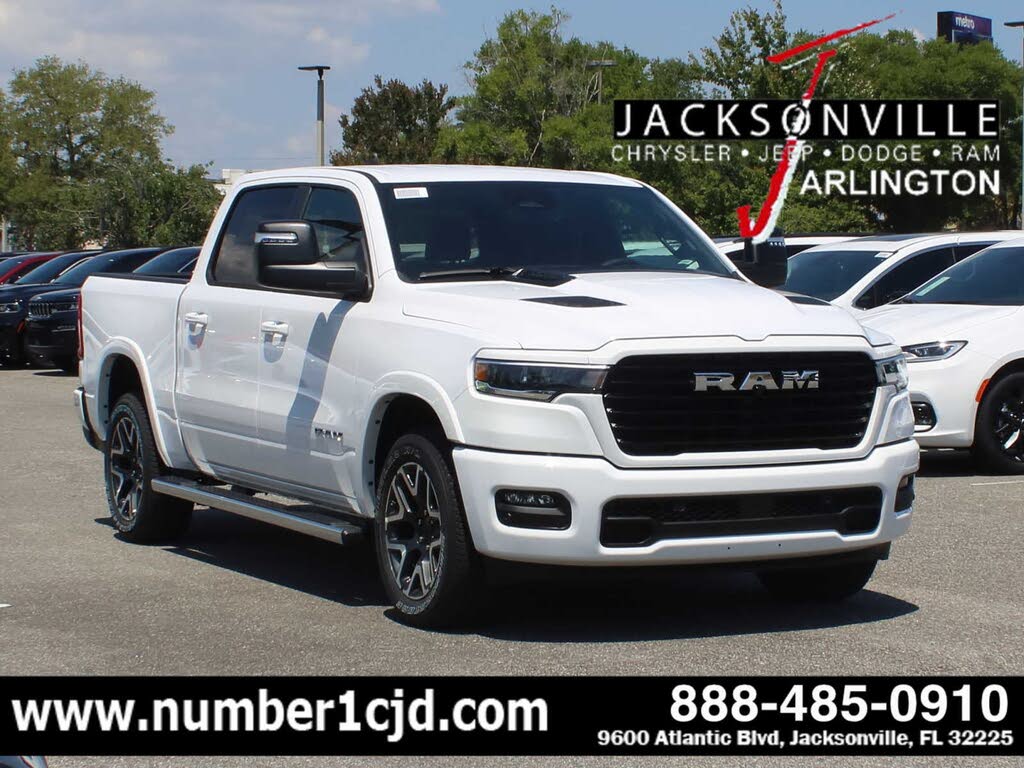 2025 RAM 1500 Laramie Crew Cab 4WD