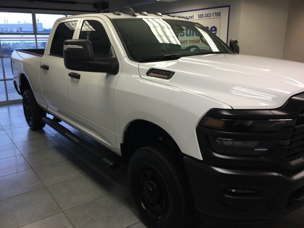 2025 RAM 2500 Tradesman Crew Cab 4WD
